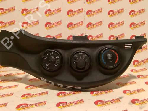 Used Climate control Climate control TOYOTA YARIS (_P13_) 1.0 (KSP130_, KSP130) (69 hp) 25674726 25674726