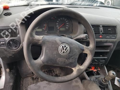 Right taillight VW GOLF IV (1J1) 1.4 16V | BP25687803C35 