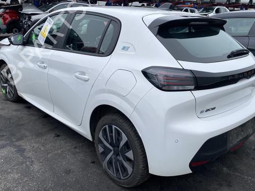 Used Parts PEUGEOT 208 II (UB_, UP_, UW_, UJ_) e-208 (136 hp) 4438240