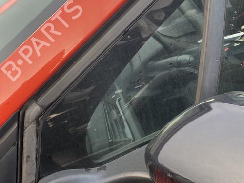 Venstre foran trekantet rude PEUGEOT 208 I (CA_, CC_) 1.2 VTI 82 (82 hp) 30779810