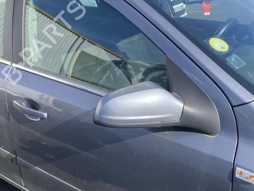 right-front-door-opel-astra-h-a04-2004-2005-2006-2007-2008-2009-2010-2011-2012-2013-2014-32595686 main image