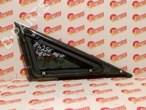 Vidro triangular frente esquerdo SEAT LEON (1P1) 2.0 TDI (170 hp) 25692391
