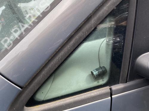 Used Front left quarter glass VW TOURAN (1T1, 1T2) 2.0 TDI (136 hp) 26240810