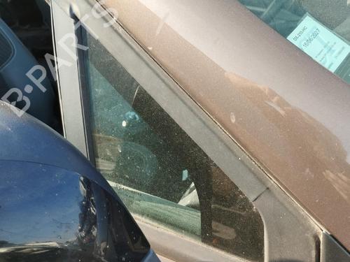 front-right-quarter-glass-renault-scenic-iii-jz01_-2008-2009-2010-2011-2012-2013-2014-2015-2016-37588990 main image