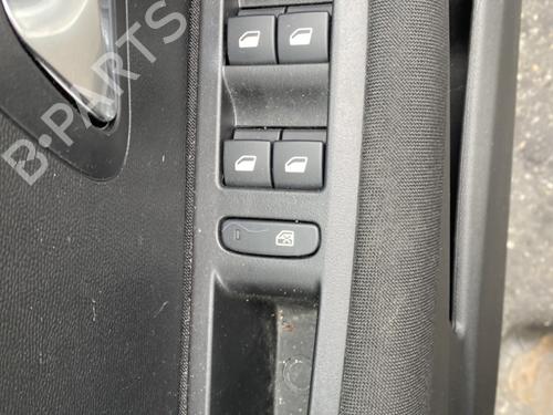 Used Left front window switch Left front window switch PEUGEOT 208 II (UB_, UP_, UW_, UJ_) e-208 (136 hp) 32438614 32438614
