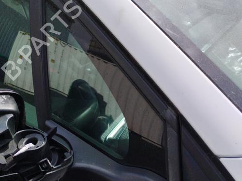 front-right-quarter-glass-peugeot-2008-i-cu_-2013-36442368 main image