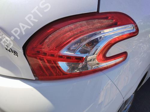 Used Right taillight Right taillight 37180004 37180004