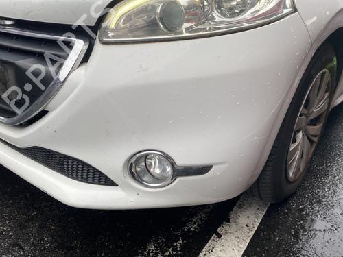 Used Left front fog light PEUGEOT 208 I (CA_, CC_) 1.6 HDi (92 hp) 31584974