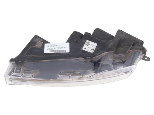 Left front fog light TESLA MODEL Y (5YJY) Long Range All-wheel Drive | BP37751082C30 - Image 3