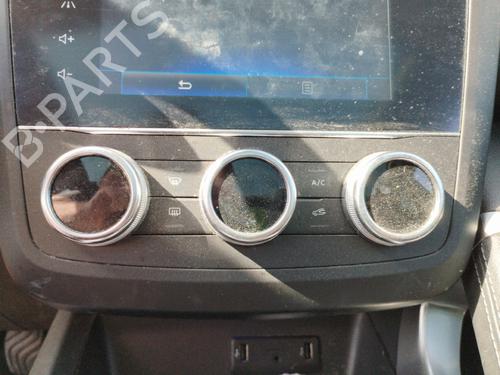 Used Climate control Climate control RENAULT KADJAR (HA_, HL_) 1.3 TCe 140 (HLNB, HLN1) (140 hp) 36300946 36300946