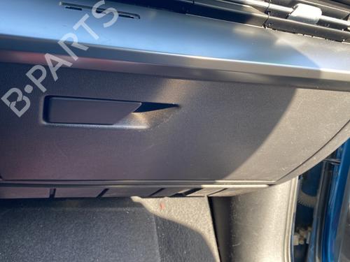 Handskerum AUDI A3 Limousine (8YS, 8YM) 35 TFSI Mild Hybrid (150 hp) 28111145