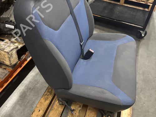 Right front seat RENAULT TRAFIC II Bus (JL) | BP37471278C16 - Image 4