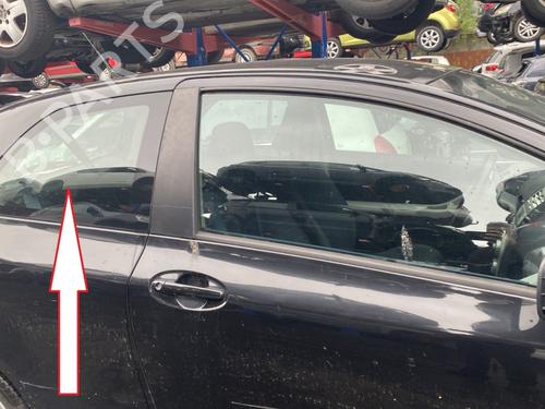 Used Rear right quarter glass TOYOTA YARIS (_P9_) 1.3 VVT-i (SCP90_, SCP90R) (87 hp) 26429110