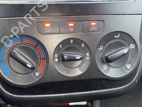 Used Climate control Climate control FIAT GRANDE PUNTO (199_) 1.3 D Multijet (75 hp) 27326341 27326341