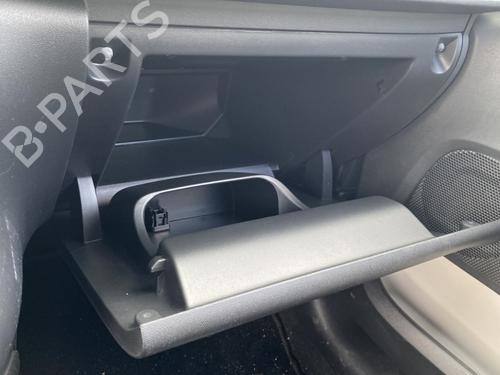 Porta-luvas CITROËN C3 III (SX) 1.2 THP 110 (SXHNPS, SXHNZT, SXHNZ6) (110 hp) 33122517