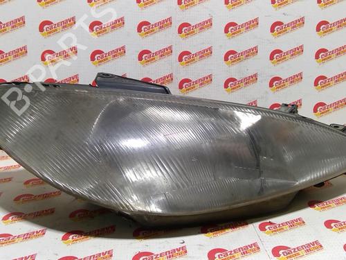 Used Right headlight PEUGEOT 206 Hatchback (2A/C) 1.4 i (75 hp) 25678571
