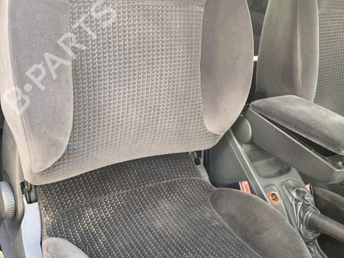 Used Right front seat FIAT STILO (192_) 1.9 JTD (192_XF1A) (80 hp) 27998438