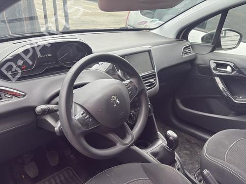 Used Passenger airbag PEUGEOT 208 I (CA_, CC_) 1.2 VTI 82 (82 hp) 32265193