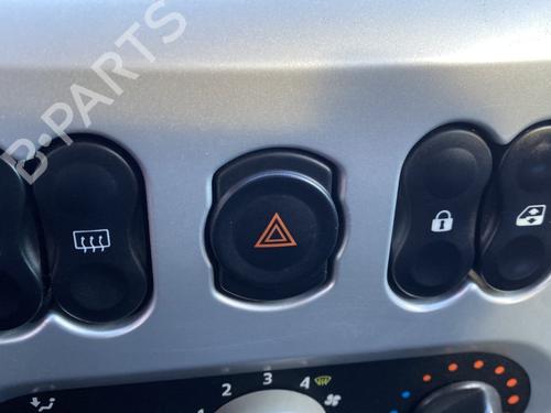 Used Right front window switch DACIA SANDERO 1.5 dCi (68 hp) 31994456