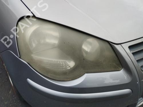 Used Right headlight Right headlight VW POLO IV (9N_, 9A_) 1.4 16V (80 hp) 35926832 35926832