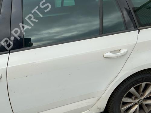 Used Left rear door Left rear door 39513404 39513404