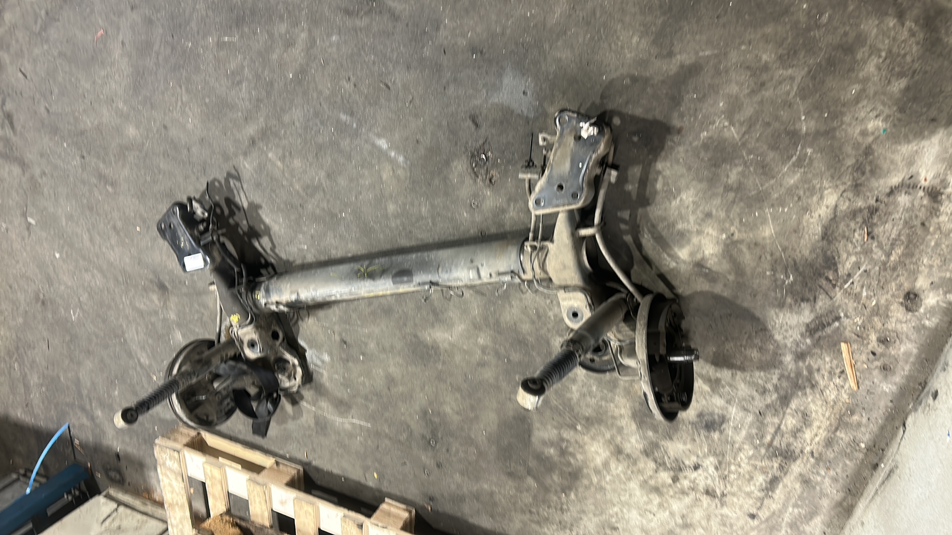 Used Rear axle PEUGEOT 207 SW (WK_) 1.6 HDi 25674628 | B-Parts