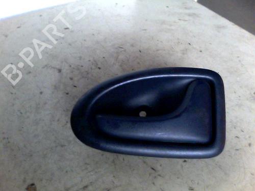 Høyre bak invendig håndtak RENAULT CLIO II (BB_, CB_) 1.4 (B/CB0C, B/CB0S) (75 hp) 27218527