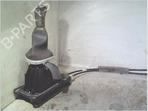 Used Shift knob Shift knob RENAULT CLIO III (BR0/1, CR0/1) 1.2 16V (BR0P, CR0P) (101 hp) 34039175 34039175