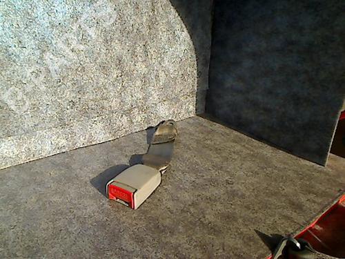 Used Seat buckle PEUGEOT 406 (8B) 1.9 TD (94 hp) 26057957
