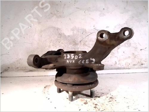 Used Right front steering knuckle KIA CEE'D Hatchback (ED) 1.6 CRDi 115 (115 hp) 26109901