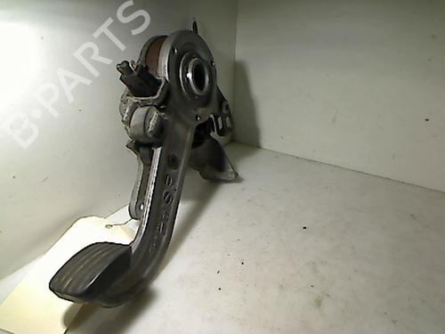 Used Break pedal MERCEDES-BENZ E-CLASS T-Model (S210) E 290 T Turbo-D (210.217) (129 hp) 26107502
