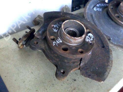 Used Left front steering knuckle RENAULT 25 (B29_) 2.1 Turbo-D FWD (B290, B29W) (86 hp) 26060518