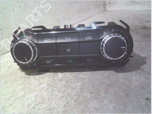 Used Climate control MERCEDES-BENZ A-CLASS (W176) A 200 CDI (176.001) (136 hp) 30932324