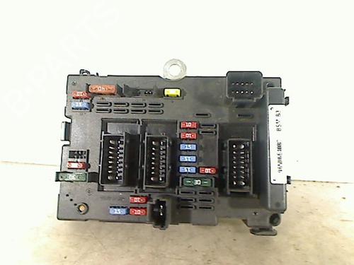 Sikringsdåse RENAULT MEGANE III Hatchback (BZ0/1_, B3_) 1.5 dCi (BZ0C) (90 hp) 26085377