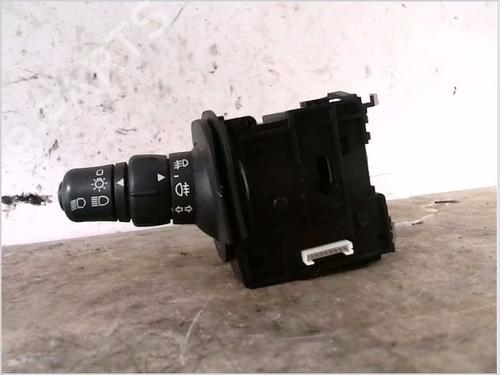 Used Headlight switch RENAULT SCÉNIC II (JM0/1_) 2.0 dCi (JM1K) (150 hp) 26107538