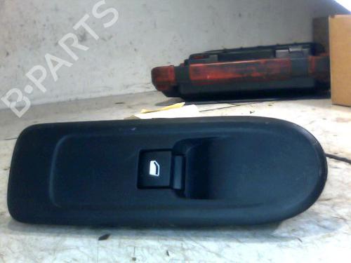 Used Switch NISSAN NOTE (E12) 1.2 (80 hp) 26118149
