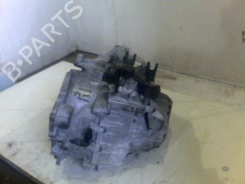 Gearkasse VOLVO S60 I (384) D5 (185 hp) 26087821