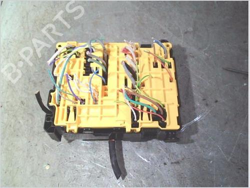 Fuse box CITROËN C3 III (SX) 1.6 BlueHDi 75 | BP38783885E1 - Image 2