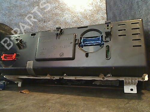Used Instrument cluster RENAULT SAFRANE II (B54_) 2.2 dT (B54G) (113 hp) 26098562
