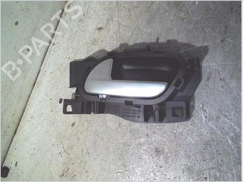 Venstre bagtil invendig håndtag Venstre bagtil invendig håndtag PEUGEOT 508 SW I (8E_) 2.0 BlueHDi 180 (180 hp) 34006037 34006037