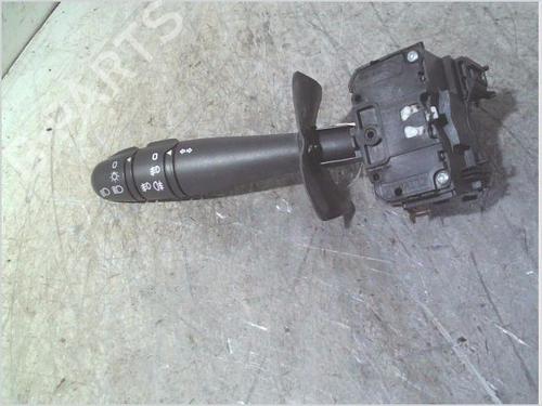 Commande de phare RENAULT CLIO II (BB_, CB_) 1.5 dCi (B/CB07) (65 hp) 28730488
