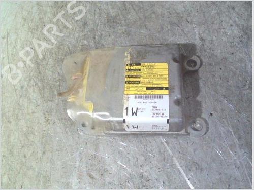 Airbag styreenhed TOYOTA YARIS (_P9_) 1.4 D-4D (NLP90_, NLP90R) (90 hp) 29014966
