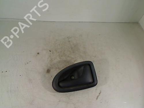 Højre fortil invendig håndtag RENAULT CLIO II (BB_, CB_) 1.9 dTi (B/CB0U) (80 hp) 33190613