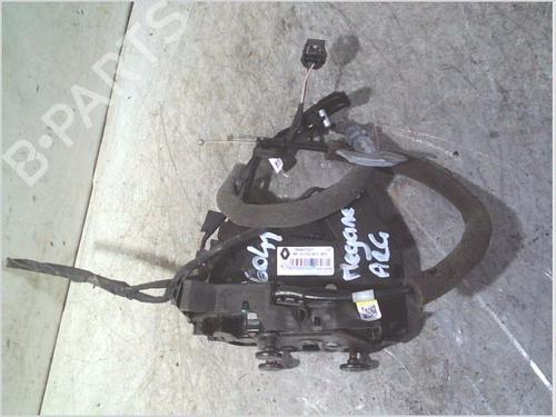 Used Rear left lock RENAULT MEGANE IV Hatchback (B9A/M/N_) 1.5 dCi 110 (B9A3) (110 hp) 29014955