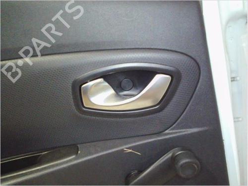 Used Rear left interior door handle RENAULT CLIO IV Grandtour (KH_) 1.5 dCi 75 (75 hp) 26113638