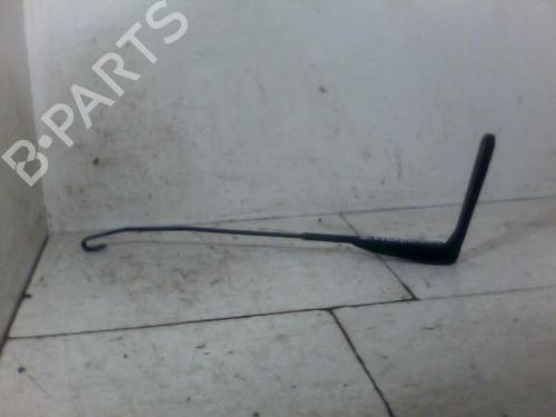 Used Front windshield wiper arm OPEL VIVARO A Van (X83) 1.9 DI (F7) (80 hp) 26079445