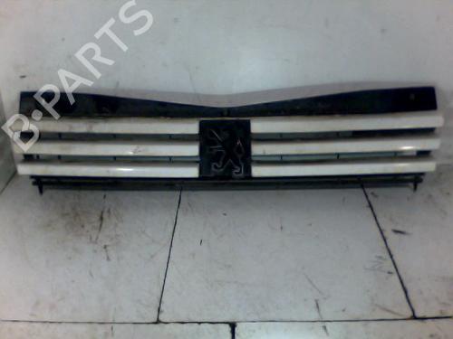 Used Grille PEUGEOT 205 II (20A/C) 1.8 Diesel (60 hp) 26091638