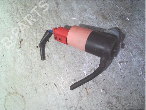 Used Washer pump TOYOTA YARIS (_P9_) 1.4 D-4D (NLP90_, NLP90R) (90 hp) 29014992