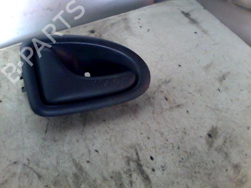 Poignée intérieure avant gauche Poignée intérieure avant gauche RENAULT SCÉNIC I MPV (JA0/1_, FA0_) 1.9 dTi (JA0N) (98 hp) 34536609 34536609
