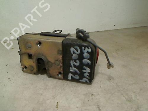 Used Front left lock PEUGEOT 306 Hatchback (7A, 7C, N3, N5) 2.0 HDI 90 (90 hp) 26094339